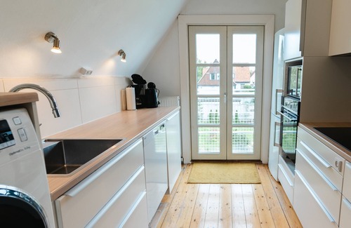 Vanlose House | 1st floor apartment in a classical Danish villa
