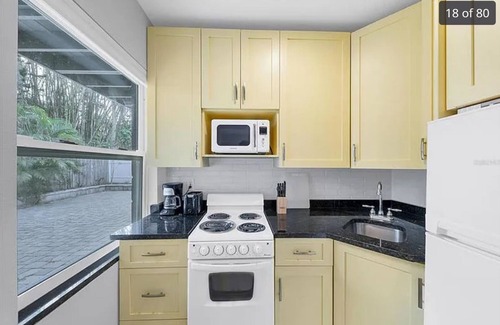 Central Sarasota Apartment | 1st floor apt A. 1 mile from waterfront and downtown. Just 2 miles from beach!