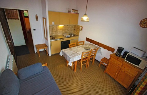 Villarodin-Bourget Apartment | 1st floor, balcony, tv, ski locker, 35m², La Norma