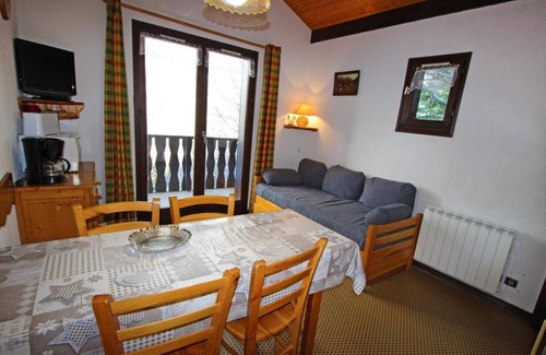 Villarodin-Bourget Apartment | 1st floor, balcony, tv, ski locker, 35m², La Norma