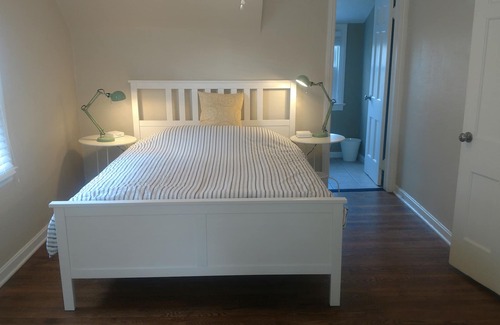 Cleveland House | 1st floor bedroom and bath - plus 2 on the 2nd floor!