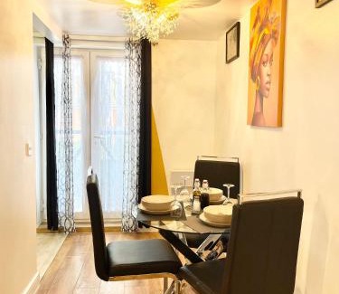 Chadwell Apartment | 1st Floor Crescent Apartment