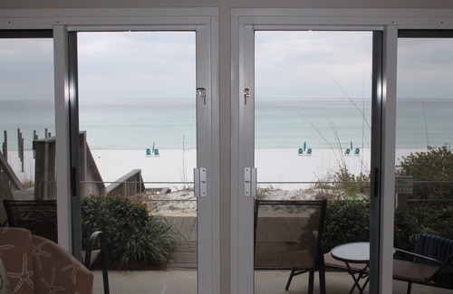 Crystal Beach Condo | 1st Floor Directly on Beach - Free beach set-up daily