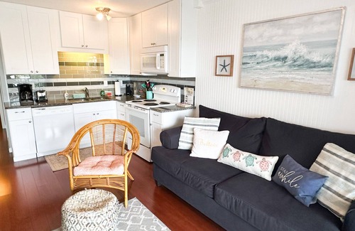 Tybee Island Condo | 1st floor. Just steps to pool and beach access!