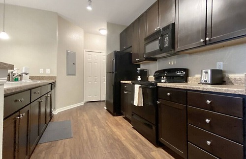 Lutz Apartment | 1st Floor w/Private Garage, Near Hospitals & Pet Friendly!