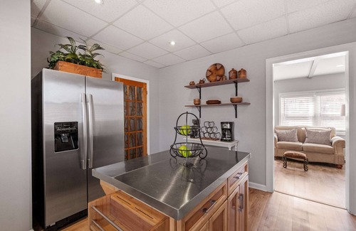 Manchester Apartment | 1st Flr 1 Bed/1 Ba Furnished-Pet Friendly