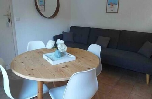 Giens Apartment | 2 1-bedroom apartments 5 minutes' walk from the beach