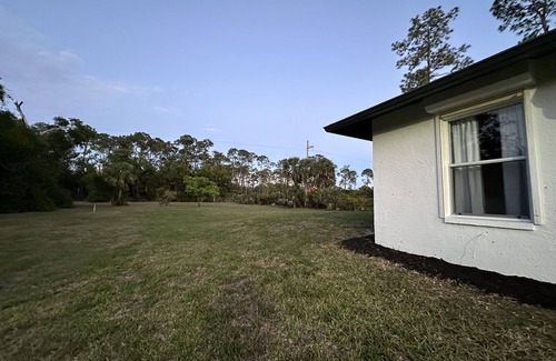 Naples House | 2/1 Hidden Gem