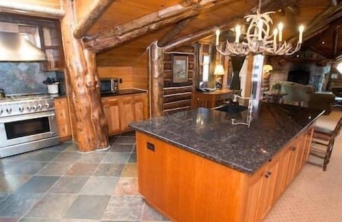 Lake Placid Resort | 2/2.5 Bed-Bath Whiteface Lodge-Lake Placid
