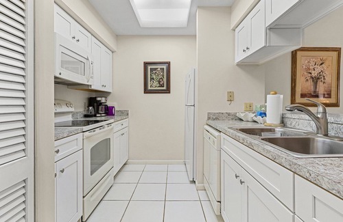 Bonita Bay Condo | 2/2 Condo in Bonita Bay! 2 Miles to the Beach! Beach Shuttle Included!