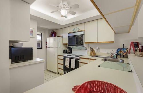 Bonita Bay Condo | 2/2 Condo in Bonita Springs! 2 Miles to the Beach!
