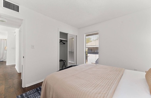 Daphne Condo | 2 /2 Condo Overlooking 18th Hole! Parking + Wi-Fi