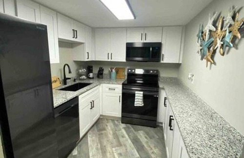 Daytona Beach Shores Condo | 2/2 Condo on the Beach- 8th Floor