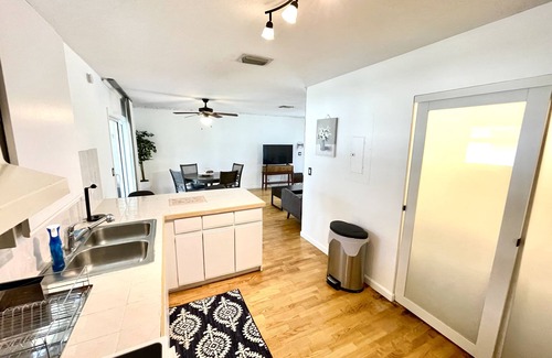 West Palm Beach House | 2/2 Home w/yard,near Downtown, Beach,Airport, I-95, Train