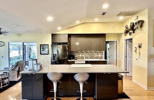Candler House | 2/2 in The Village of De La Vista