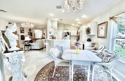 Wildwood House | 2/2 in The Village of Fenney