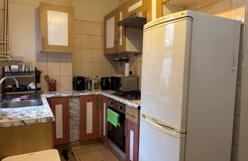 Slough House | 2/3 bedroom ground floor flat in the centre of Slough close to rail/bus London