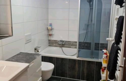Schwebheim Apartment | 2,5 Zimmer Ferienwohnung mit Balkon in Ruhiger Lage