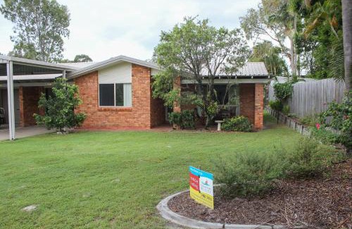 Rainbow Beach House | 2 51 Carlo Road Rainbow Beach