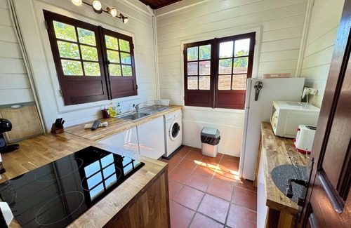 Le Carbet House | 2 air-conditioned bedrooms, 2 minutes from the beach, wifi, garden at Carbet .