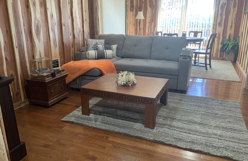 Rockaway Beach Apartment | 2. Apartment with Lake View