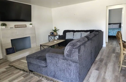 Marina House | 2 Aquarium passes! Newly remodeled home near beach!