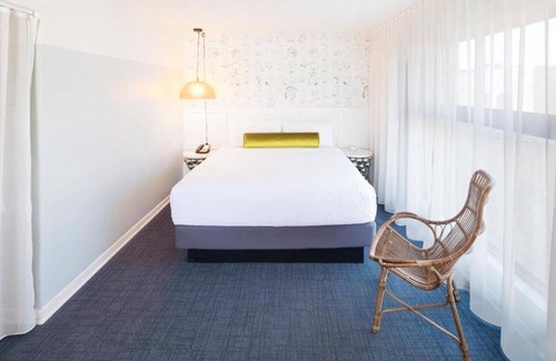 Venice Hotel | 2 Balcony Rooms w/City Views | Rooftop | Free Breakfast | Venice Fun