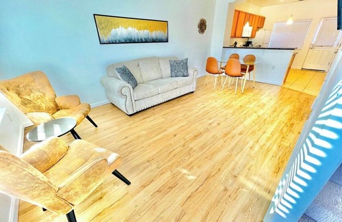 Reno House | 2 Bd, 2.5 Baths,3TVs,Sleeps 7/F9