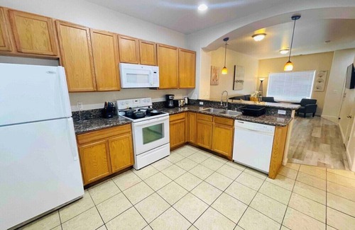 Reno House | 2 Bd, 2.5 Baths, Sleeps 5/A8