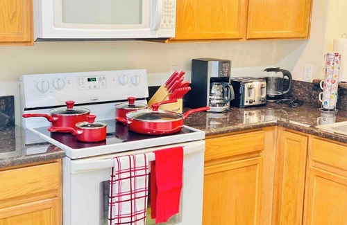 Reno House | 2 Bd, 2.5 Baths, Sleeps 6/G9