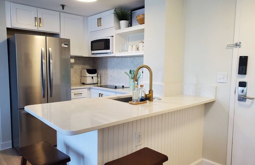 Florida Center Condo | 2 BD/2 BA minutes from Universal Studios & Epic Universe