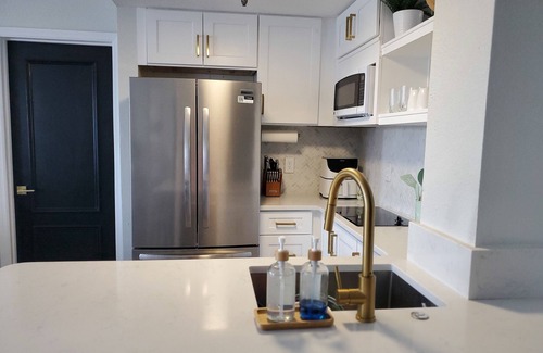 Florida Center Condo | 2 BD/2 BA minutes from Universal Studios & Epic Universe