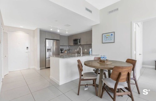 Doral Condo | 2 BD Downtown Doral Condo | Free Parking