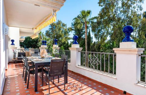 Puerto Banus Apartment | 2 bdr apartment next to the beach in Puerto Banús