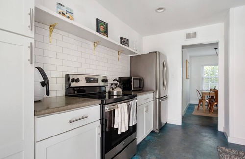 Charleston House | 2 BDR Downtown Charleston Home