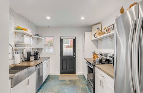 Charleston House | 2 BDR Downtown Charleston Home