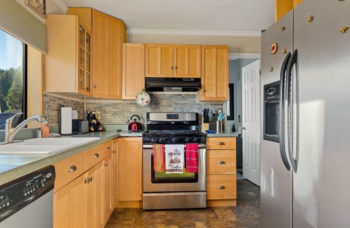 Arrowhead Villas House | 2 BDR Private and Secluded Villa in Lake Arrowhead – 10 Min from Village & Lake!