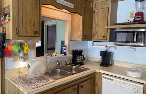 Nettles Island House | 2 bdrm 1 bath 533 Nettles Blvd Jensen Beach, sleeps 7; Resort, hot tubs, Beach
