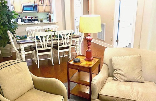 Lackey House | 2 bdrm Townhome with Incentives!n