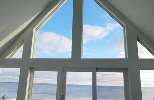Commercial Street Condo | 2 bdrm waterfront condo located in Ptown’s quiet East End. Oct. 4 to 9 open!