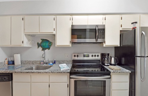 Saint Simons Island Condo | 2 bed/1.5 bath Gascoigne Unit. Nicely remodeled.