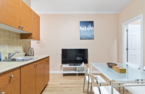 Seafair House | 2 bed 1 bath cozy suite