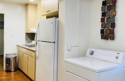 Eastside House | 2 Bed 1 Bath , Grand Pa's Cottage, Long Term Vacation Rentals .