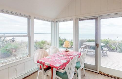 Eastham House | 2 Bed 1 Bath Vacation home in Eastham