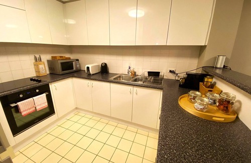Braddon Apartment | 2 Bed 2 Bath Apartment in Braddon ACT - Pool, Gym, 1 Car Space