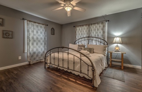 Blairsville Cabin | 2 Bed 2 Bath in the Blue Ridge Mtns.
