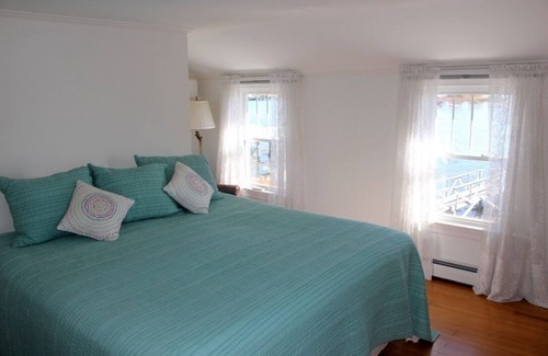 Cape Porpoise House | 2 Bed 2 Bath Luxury Cottage With Ocean/Lighthouse View Monthly Rental Only