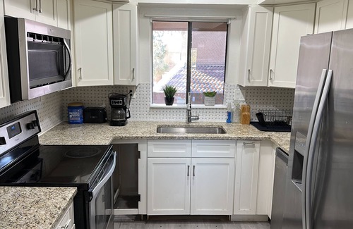 North Mountain Condo | 2 Bed 2 Bath Super Bowl/Waste Management