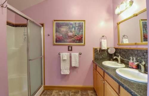 Whittier House | 2 Bed 2 Bath Vacation home in Whittier V