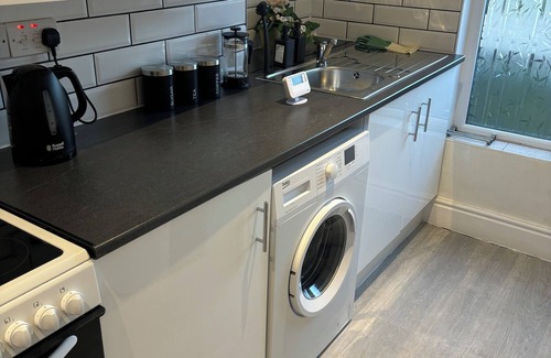 Fallowfield Apartment | 2 bed, 2 bathroom, walking distance to christies hospital